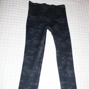 Spanx Look at Me Now Seamless Leggings